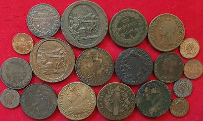 null Période Révolution. 19 monnaies : Monneron de 5 Sols (2 ex.), Monneron de 2...