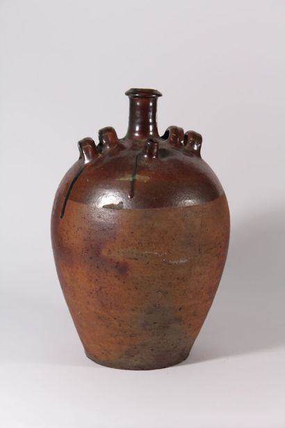 null Stoneware jug partially glazed

Popular art

End of XIXth century

H.: 41 cm

A...