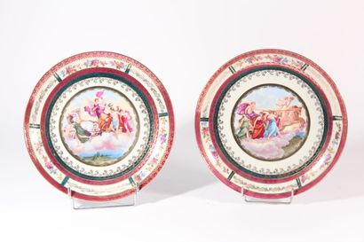 null Decorative porcelain dishes, full decoration of mythological scenes

Late 19th,...