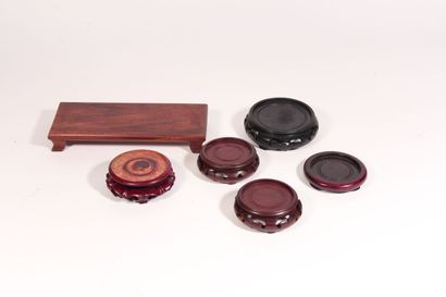 null Set of wooden bases (different sizes)