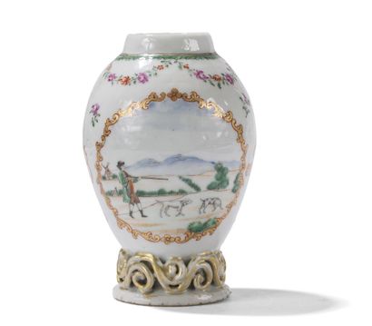 null Small polychrome porcelain vase

China, circa 1775

Baluster, decorated with...