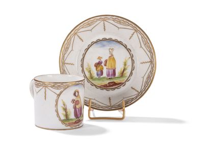 Bordeaux

Porcelain cup and saucer with polychrome...