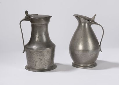 null A pitcher with shoulder, poucier with acorns, punch of Caen / C crowned 1742,...