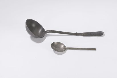 null AMSTERDAM - Spoon with straight hexagonal handle, hallmark of. One joined a...
