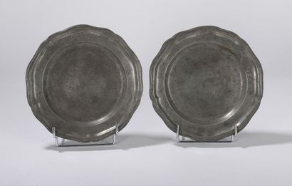  RODEZ - Deux assiettes à bord mouluré, poinçons de Pierre TOURNIER 1759.