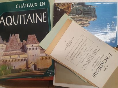 null VARIA BORDEAUX
Réunion d'ouvrages dont : Revue archéologique de Bordeaux (20...