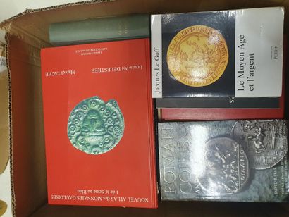 null NUMISMATICS
Reunion of about twenty volumes: - French feudal coins (Duplessis,...