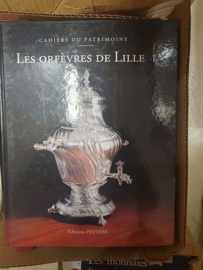 null Orfèvrerie
ORFÈVRERIES RÉGIONALES
Réunion de 10 volumes : - Les orfèvres de...