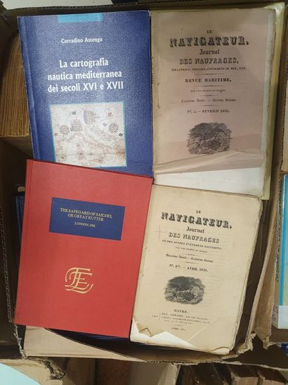 null LOT MARINE
Ensemble de 4 cartons d'ouvrages reliés et brochés sur le thème de...