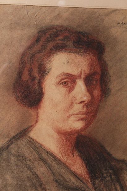 null Alexis de BROCA (1868-1948)

"Portrait de femme", 1925

Dessin au fusain et...
