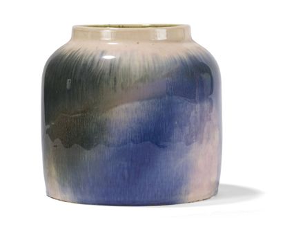 null JEAN BESNARD (1889-1958)
Cylindrical vase with a large annular neck in reduction.
Polychrome...