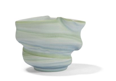null Wayne FISHER (NÉ EN 1953)
Vase déformé reposant sur un léger talon.
Porcelaine...