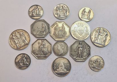 null Lot of 14 silver tokens and wedding medals. 7 tokens: House of the Dauphine...