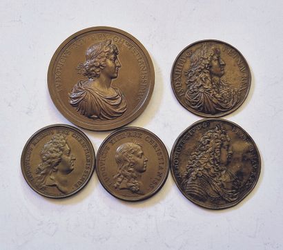 null Louis XIV. Lot of 5 bronze medals, Refrappes 18th/19th c.: Capture of Belfort...