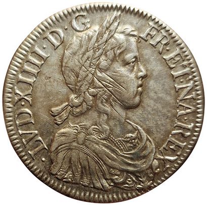 null Louis XIV. Ecu with the long wick. 1647 K. Bordeaux. 27,13grs. Gad.202 ( R )....
