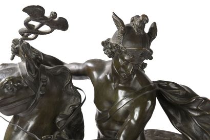 null PAIR OF LARGE GROUPS IN BRONZE WITH GREEN PATINA 
representing the Renommées...