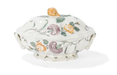 null SOUTHWEST
COVERED OVAL EARTHENWARE BOWL
with polychrome decoration of roses...