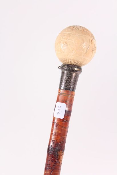 Asian cane, the shaft in bamboo engraved...
