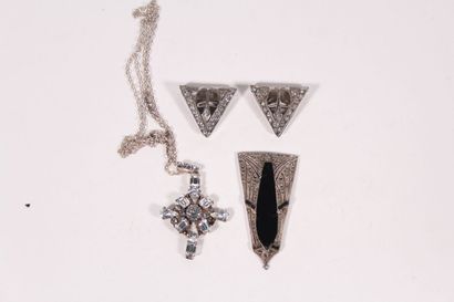 Two triangular Art Deco silver clips set...