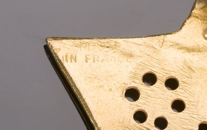 null Line VAUTRIN (1913-1997)
Gilt bronze pendant in the Moroccan taste of triangular...