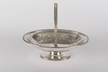 null Christofle, oval cup in silver plated metal on foot with decoration of friezes...