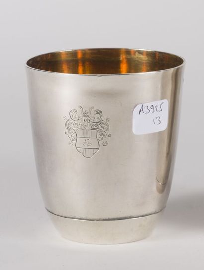 null Timbale out of silver 934 thousandths of truncated form, a net in the bottom,...