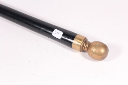 null Cane with black wood system retracting a billiard cue, the pommel of ball shape...