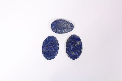 Two oval plates of engraved sodalite (4,5...