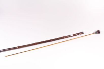 null Cane with bamboo system, containing a gauge graduated in inches in metal, smooth...