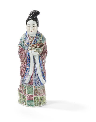 Statue d'immortelle en porcelaine polychrome
Chine,...