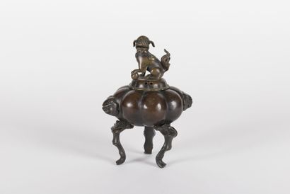 Brûle-parfum tripode en bronze
Chine, XIXe...