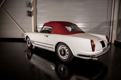 null CONVERTIBLE ALFA-ROMEO 2000 TOURING SPIDER
from 01/01/1962, delivered new in...