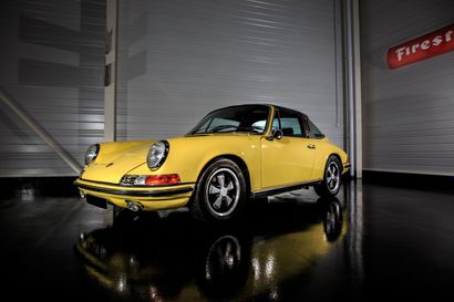 null PORSCHE TARGA TYPE 911S COUPE
from 10/12/1968, restored, French registration...