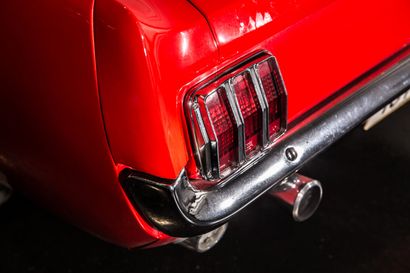 null FASTBACK COUPE FORD MUSTANG
V8 289 GT, 4 SEATS
from 01/01/1966, restored, French...
