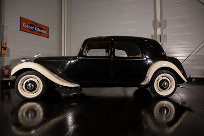 null SEDAN 4 DOORS CITROEN TRACTION AVANT 11B
from 31/01/1954, French collection...