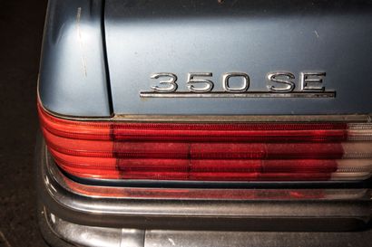 null Mercedes 350SE du 24/04/1975, berline 4 portes, 136434 km au compteur n° de...