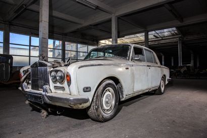 null Rolls Royce Silver Shadow, 1971, 4-door sedan. Right-hand drive, white SRH 10836...