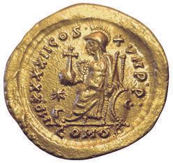 null Rome. Théodose II. Solidus. R/ IMP XXXXII COS XVII PP. Constantinople. 4,3grs....