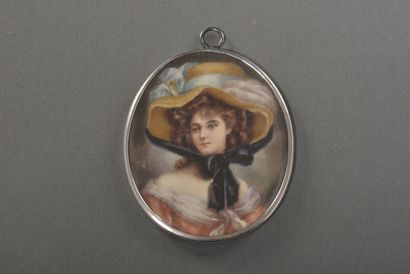 null Miniature ovale représentant le Portrait d'une élégante au chapeau de paille,...
