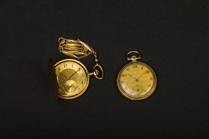 null MONTRE SAVONNETTE EN OR JAUNE 

à échappement à ancre suisse et sa chaine giletière.

Cadran...