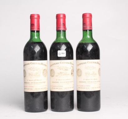 null Château Cheval Blanc - 1970 Saint-Emilion - 3 blles Epaule