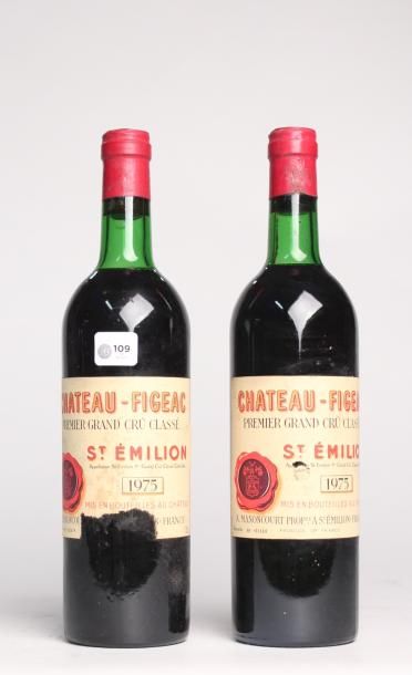 null Château Figeac - 1975 Saint-Emilion - 2 blles Epauleétat étiquette moyen