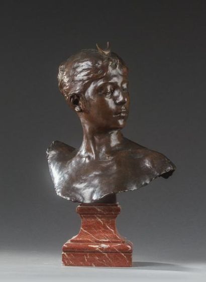 null ALEXANDRE-JOSEPH FALGUIERE (1831-1900)DianeÉpreuve en bronze patiné signée,cachet...
