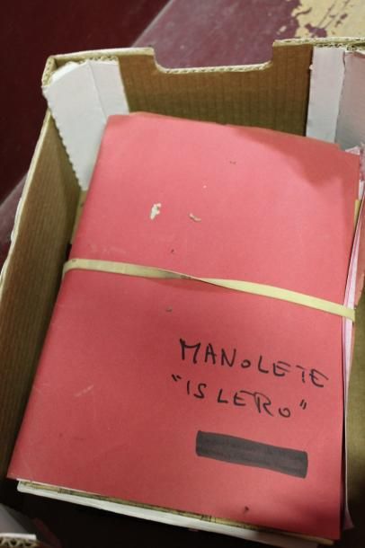 null Deux dossiers sur Manolete-Islero et Manolete 1947-1997 50 ans après avec nombreuses...