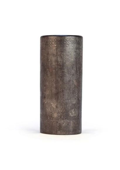 null Pot à Pinceaux EN FERIncrusté D’argentChine, marque et époque Qianlong (1736-1795)Cylindrique,...