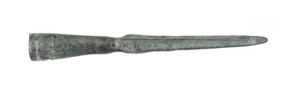 null POINTE DE LANCE en bronze, patine verte.Epoque romaine.Long.: 21 cm80/100 €
