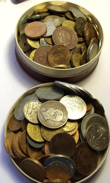 null Vrac familial : 1,3kgs de monnaies France et Etranger métaux communs. Quelques...