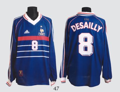 null Marcel DESAILLY n°8. Maillot de l’équipe de France pour le match face à l’Angleterre...