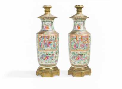 null Paire de vases en porcelaine de Canton montés en lampe

Chine, fin du XIXe siècle

De...