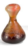 null EMILE GALLE (1846 - 1904)

Vase soliflore à étranglement en verre multicouche...
